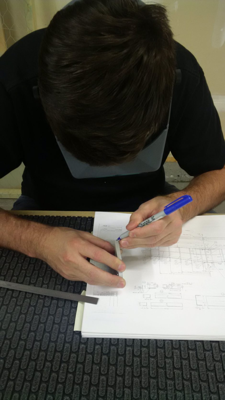 Horizontal Stabilizer Center Hinge Layout